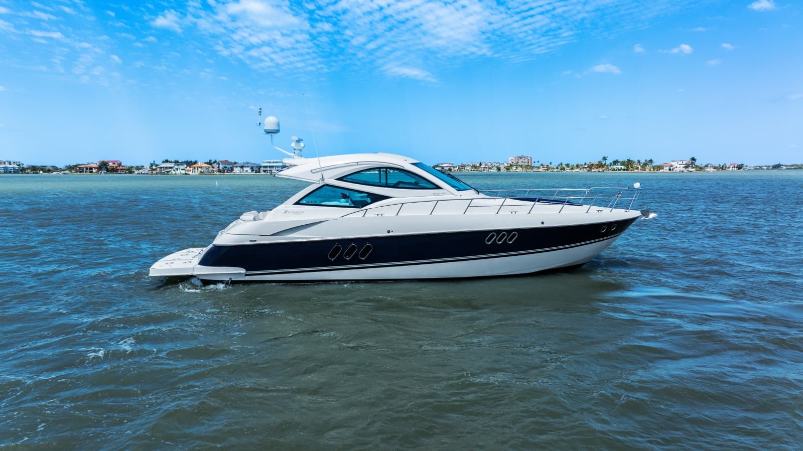 2012 Cruisers Yachts 540 Coupe - Photo 1