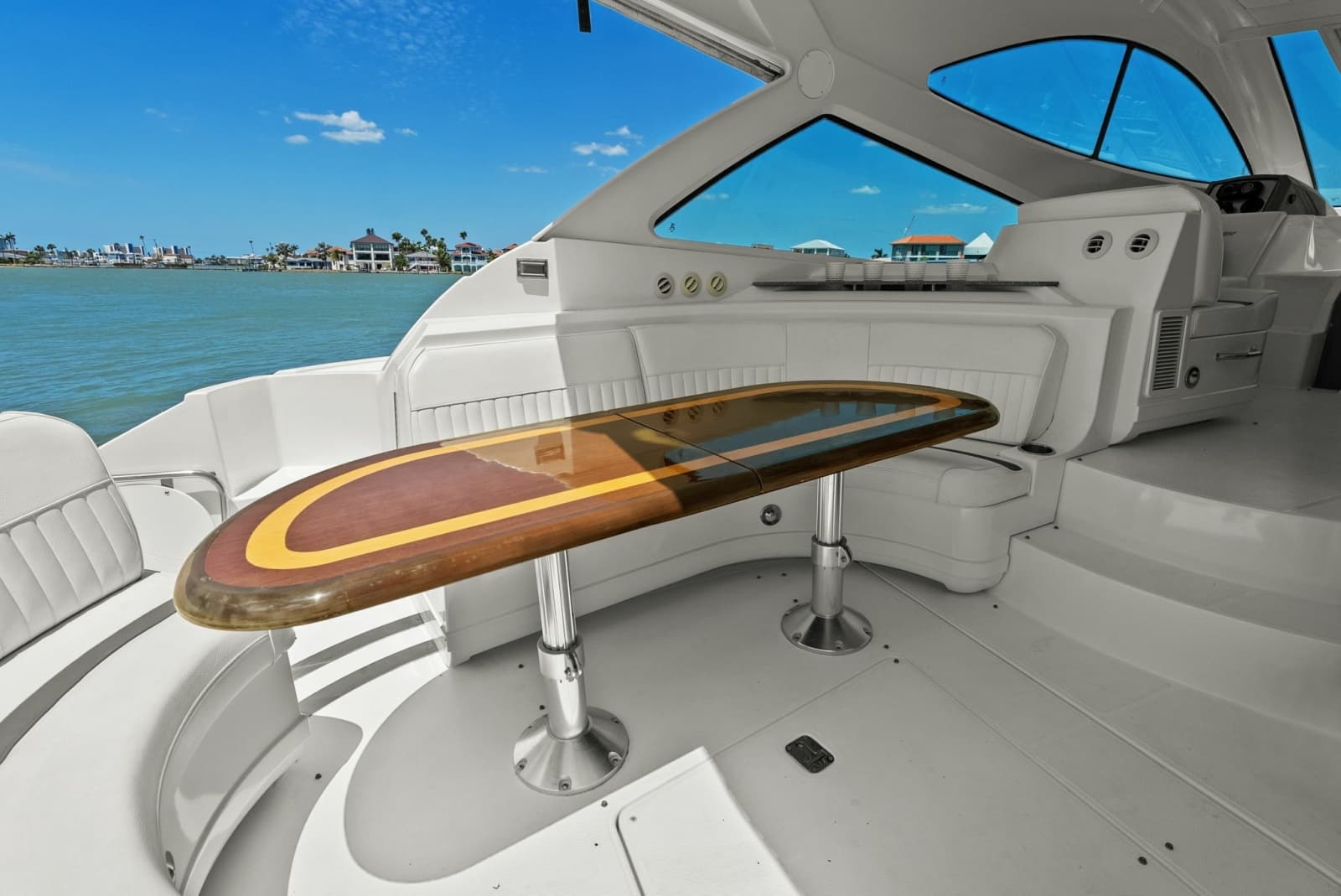 2012 Cruisers Yachts 540 Coupe - Photo 44