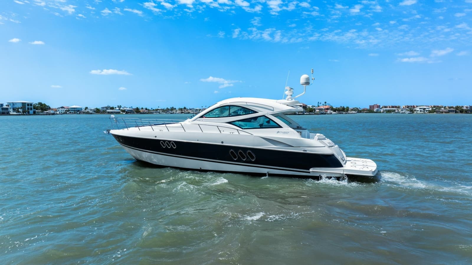 2012 Cruisers Yachts 540 Coupe - Photo 52