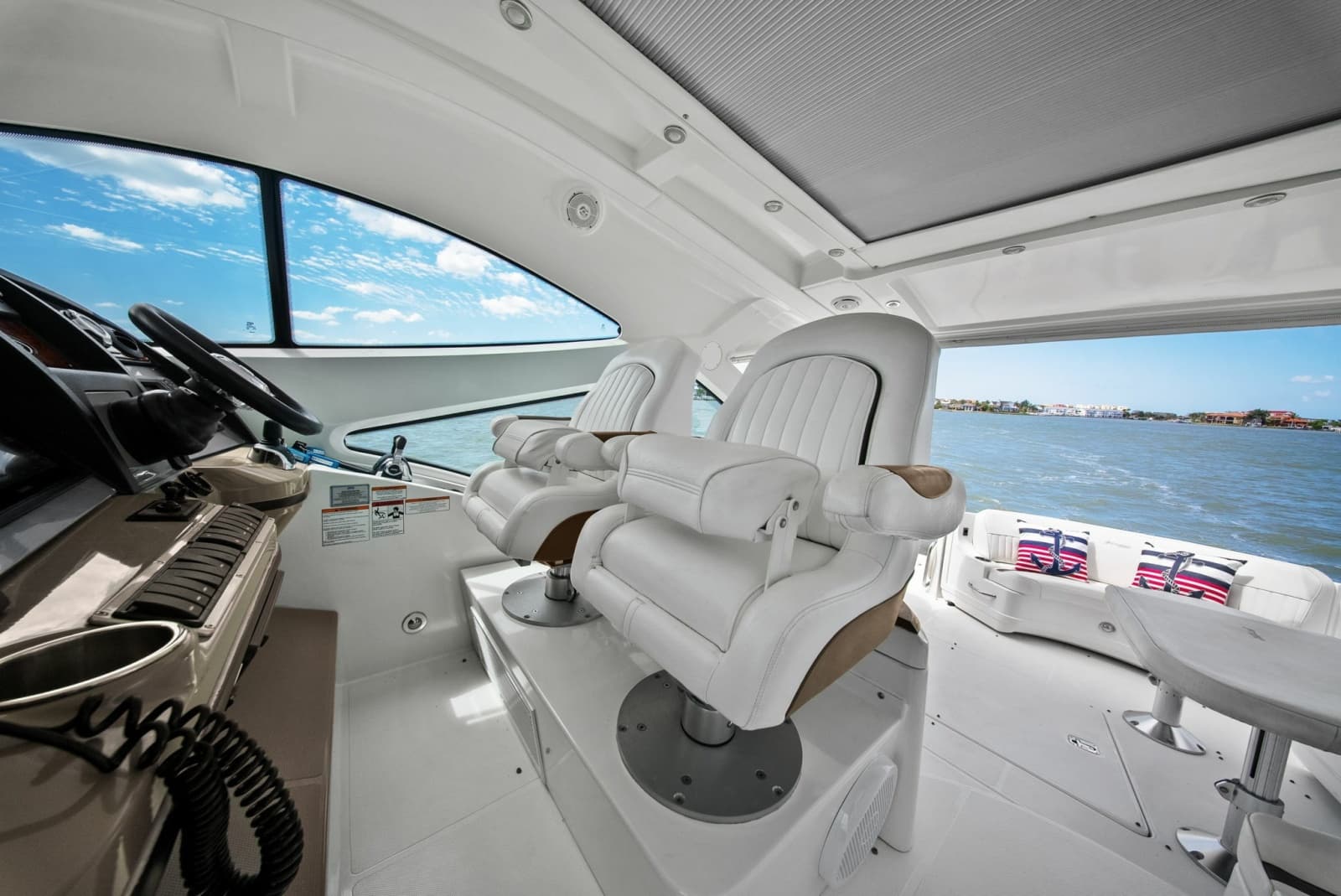 2012 Cruisers Yachts 540 Coupe - Photo 8