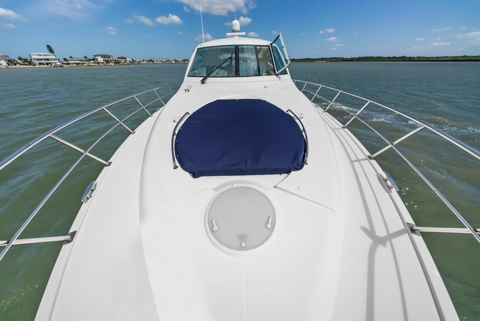 2012 Cruisers Yachts 540 Coupe - Photo 34