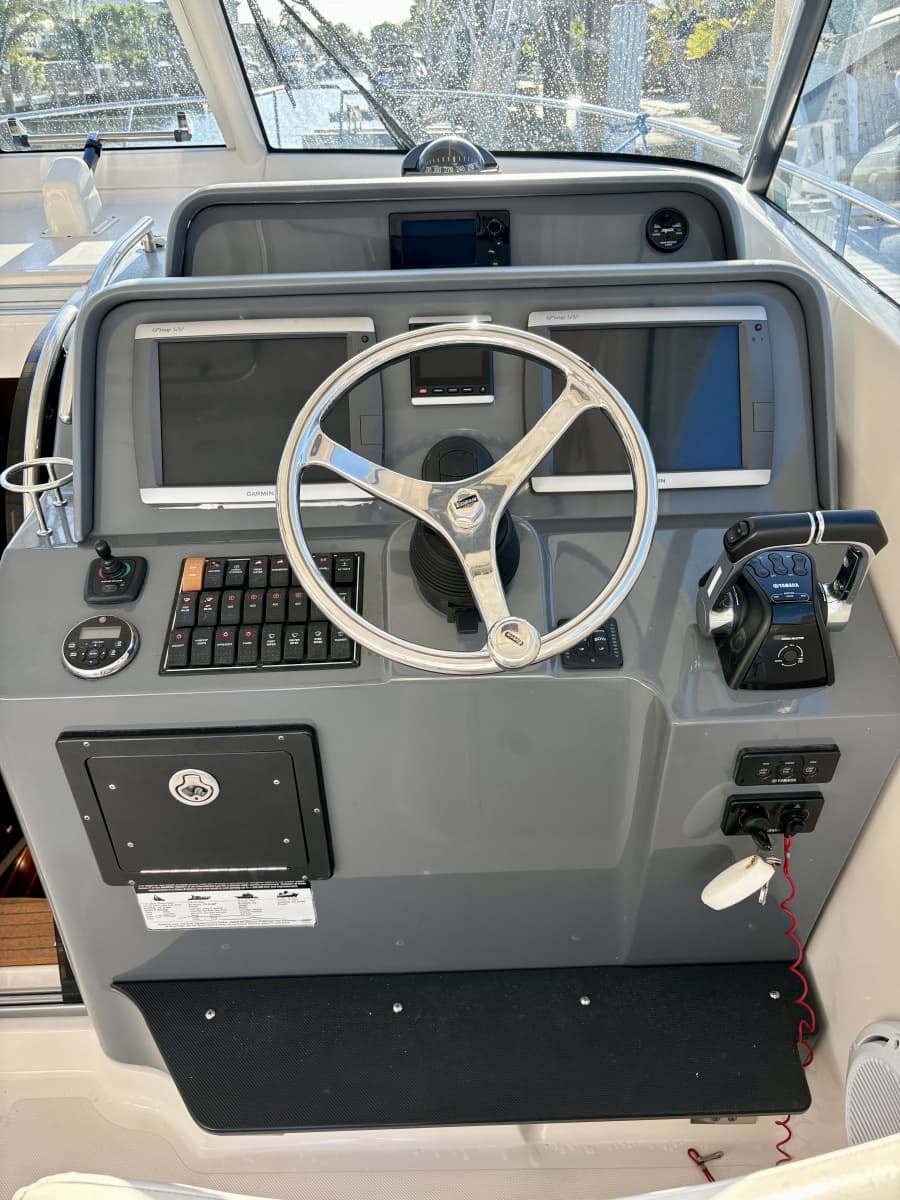 2012 Pursuit 385 OS - Photo 7