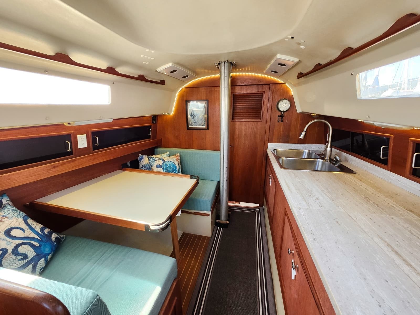 1982 C&C 30 - Photo 4