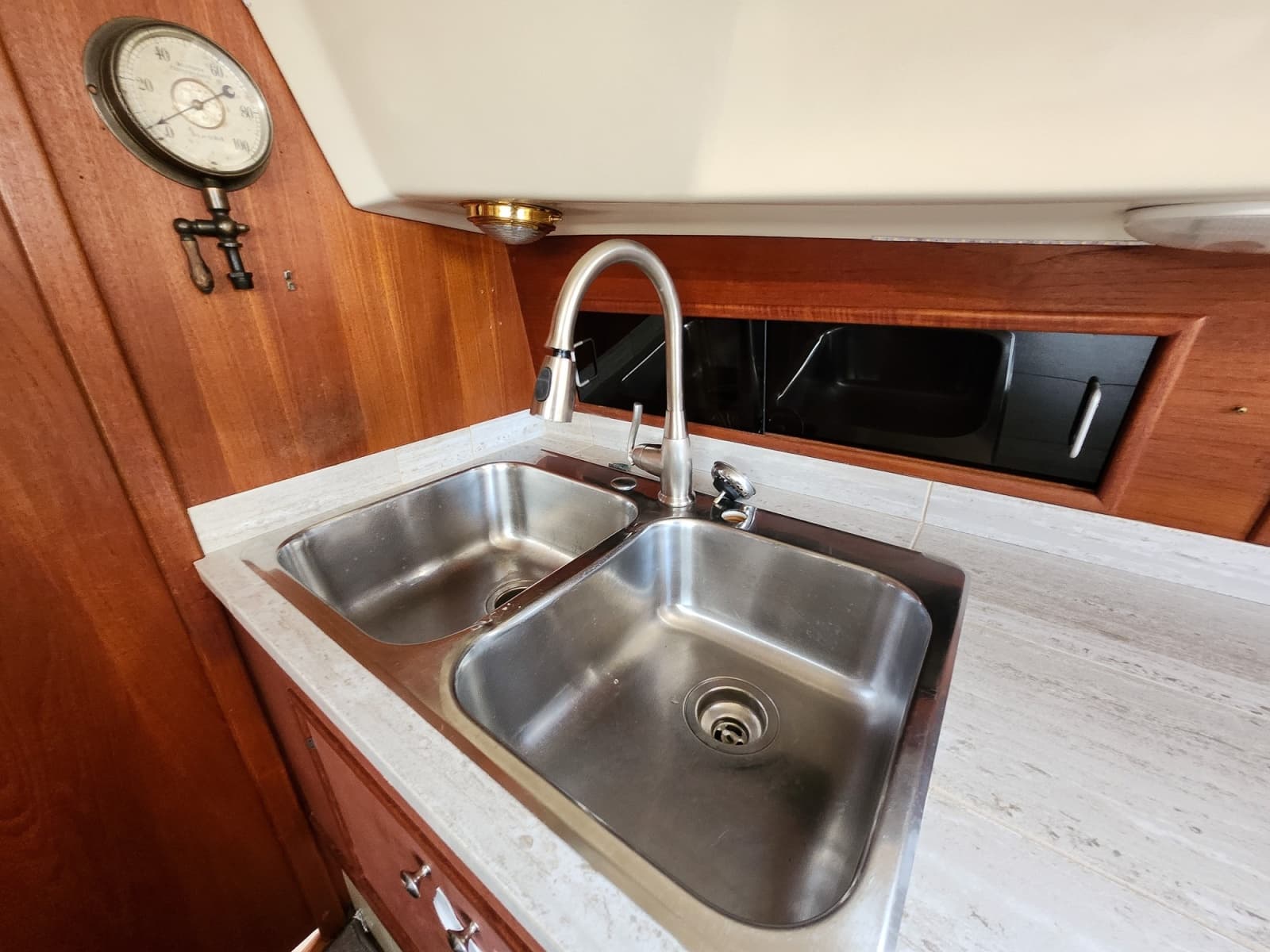 1982 C&C 30 - Photo 7