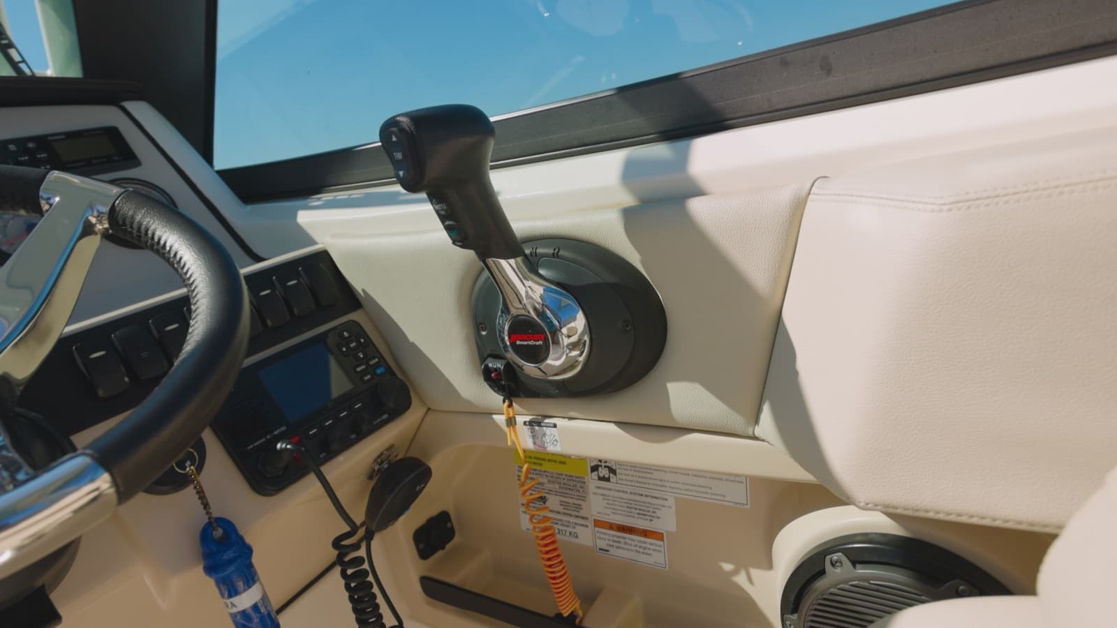 2022 Boston Whaler Vantage - Photo 12