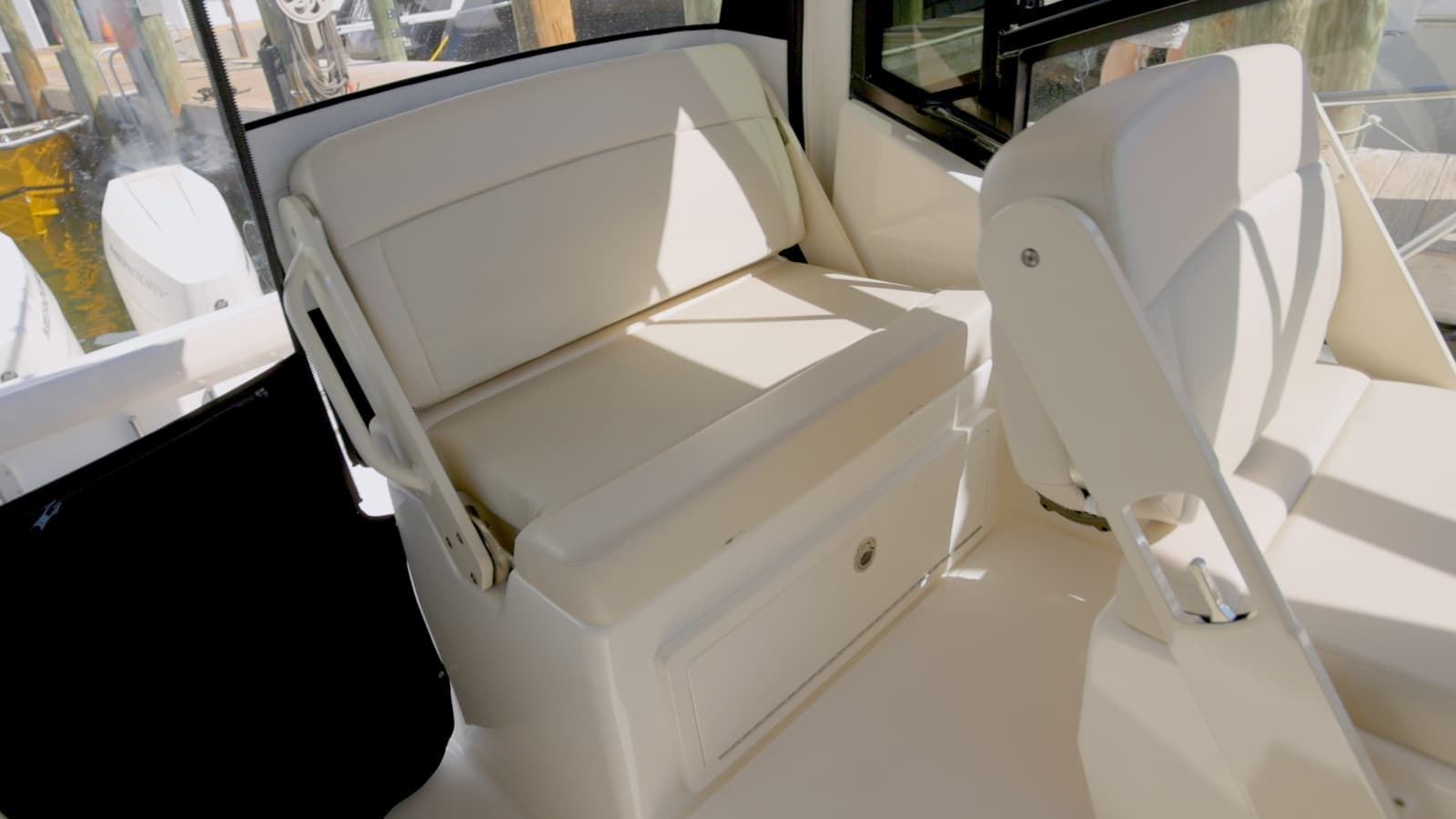 2023 Boston Whaler Conquest - Photo 9