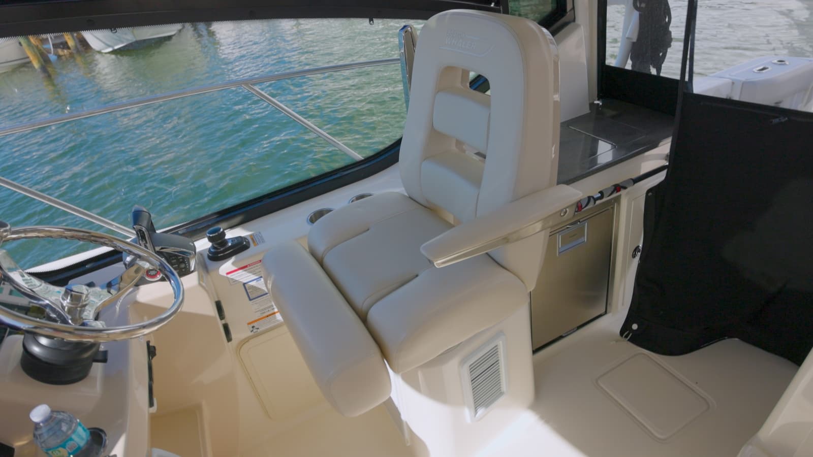 2023 Boston Whaler Conquest - Photo 11