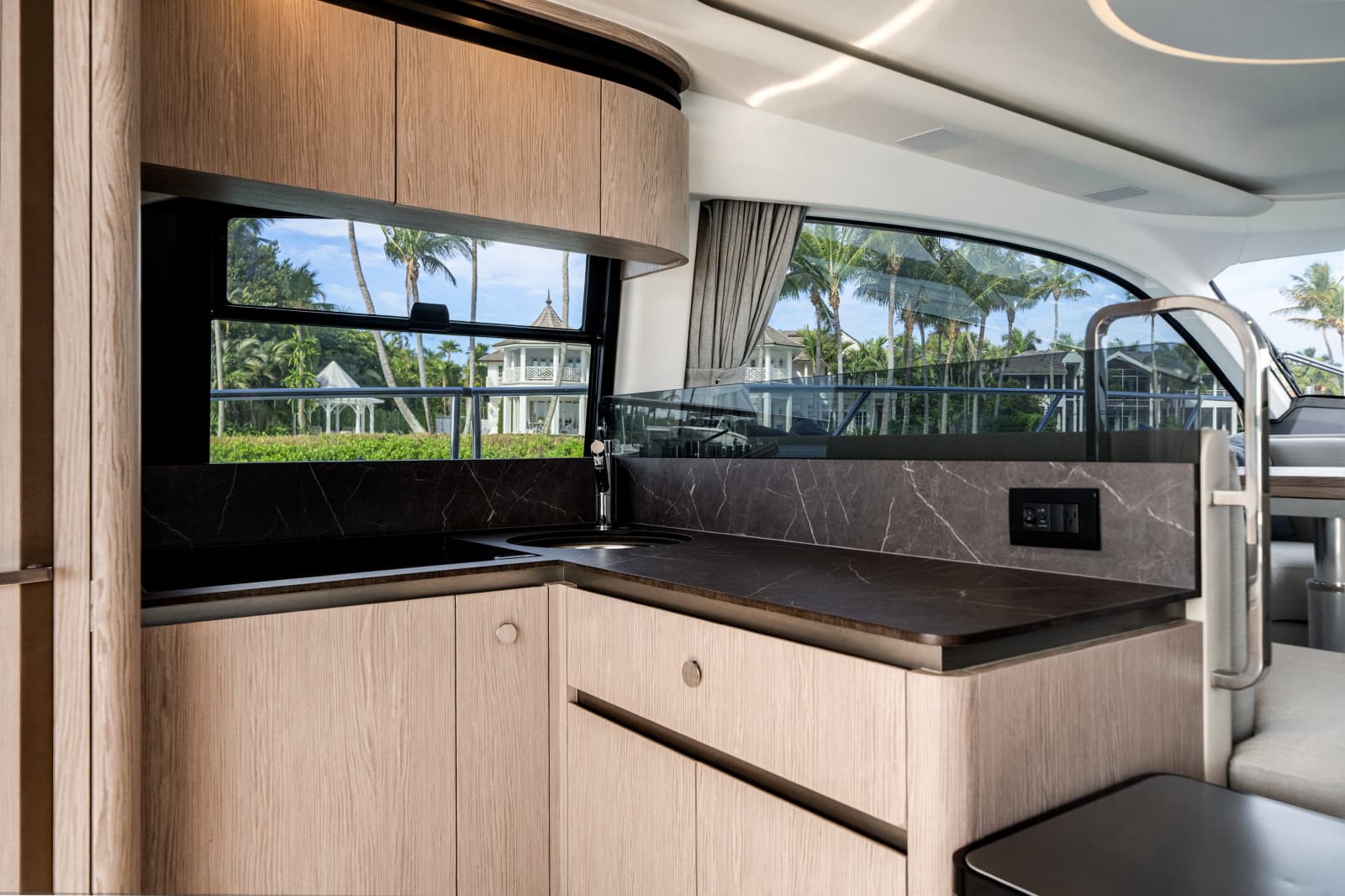 2024 Azimut 53 FLY - Photo 15