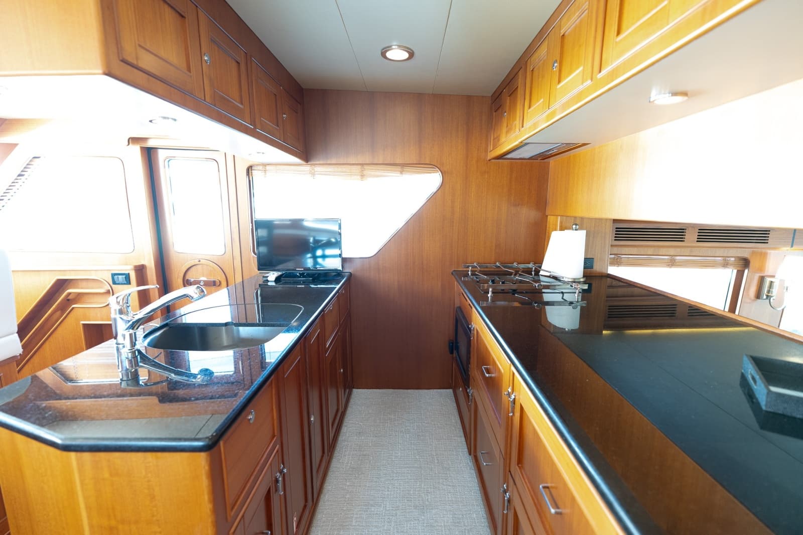 2015 Marlow Explorer 49E - Photo 20