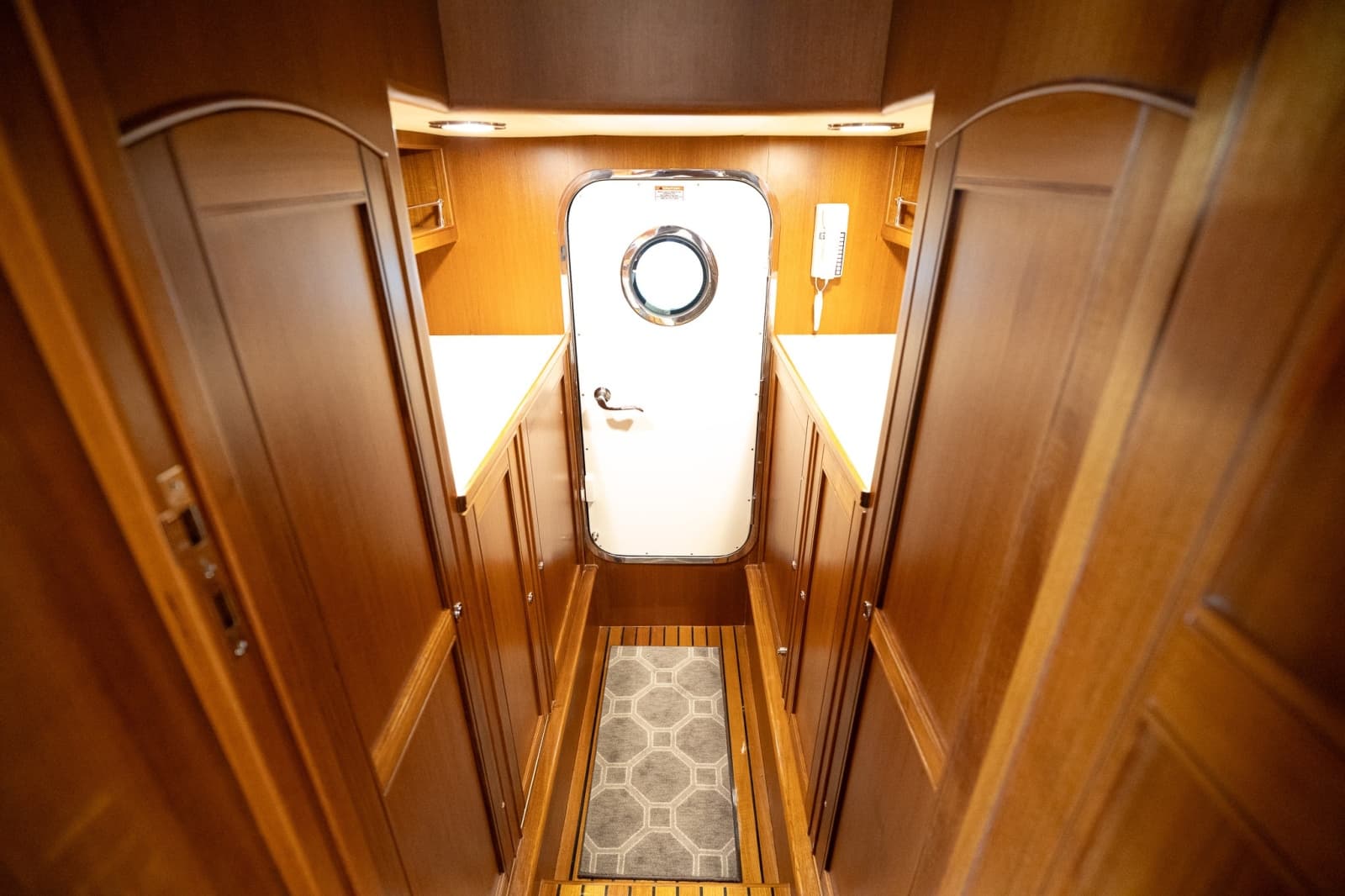 2015 Marlow Explorer 49E - Photo 47
