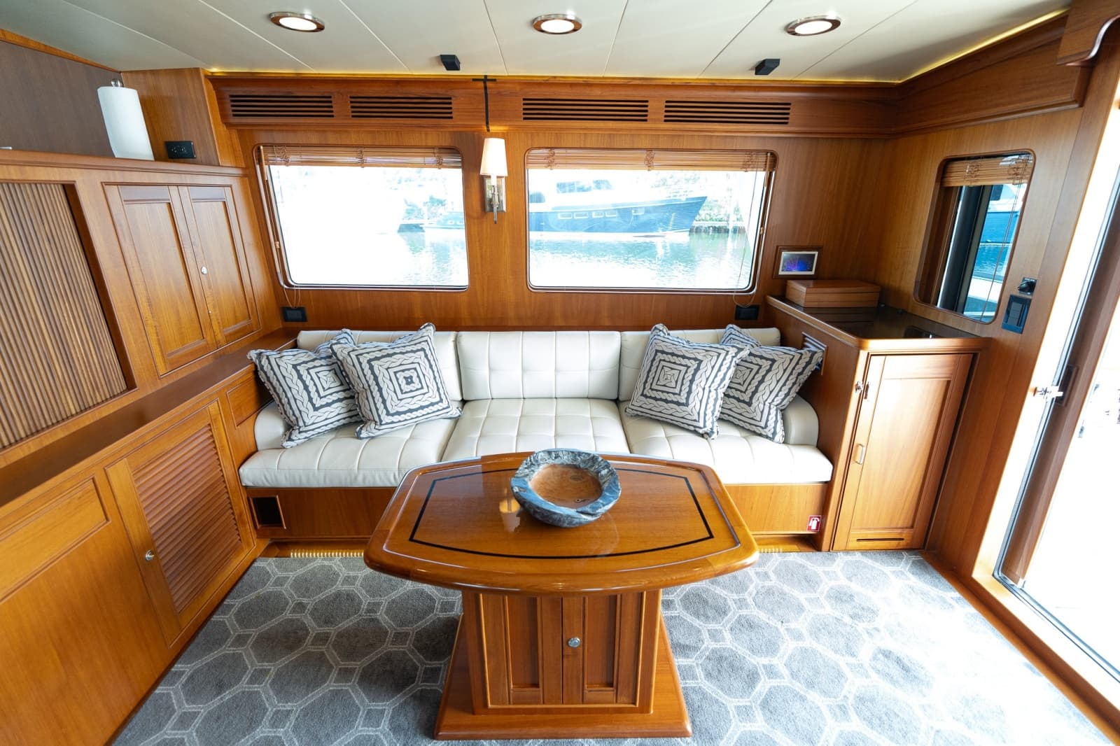 2015 Marlow Explorer 49E - Photo 4