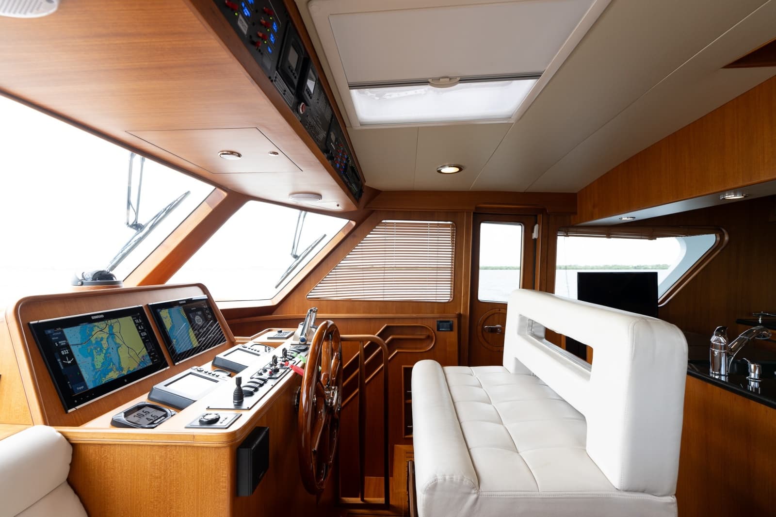 2015 Marlow Explorer 49E - Photo 27
