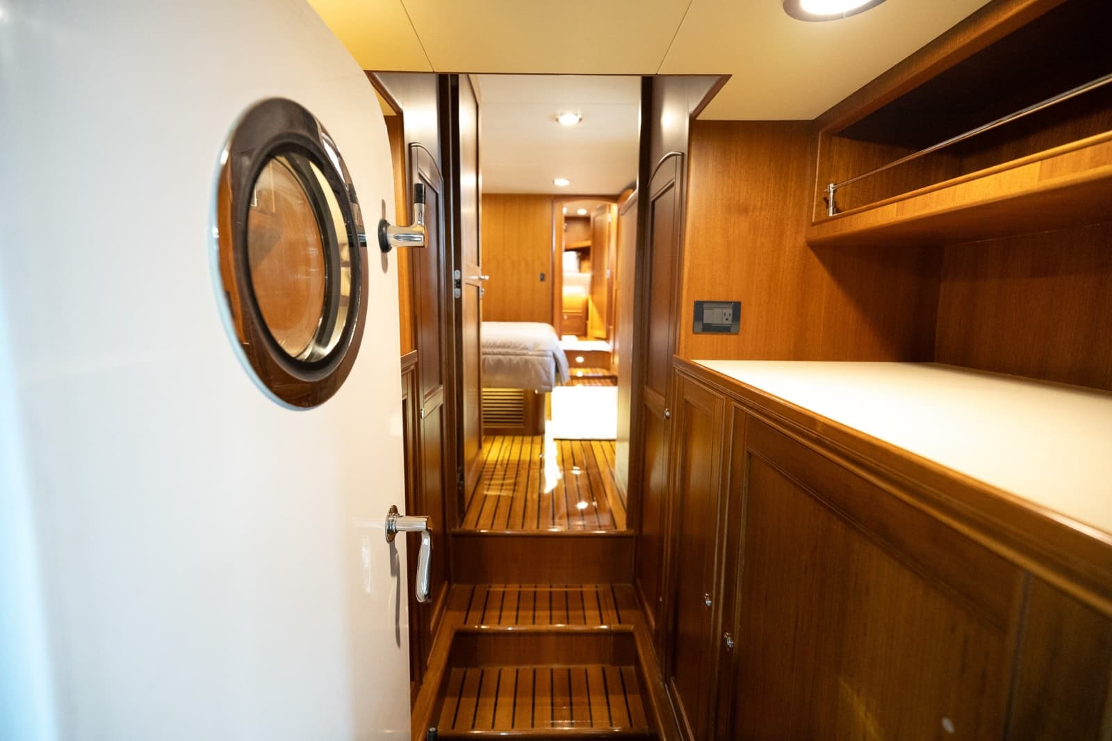 2015 Marlow Explorer 49E - Photo 48