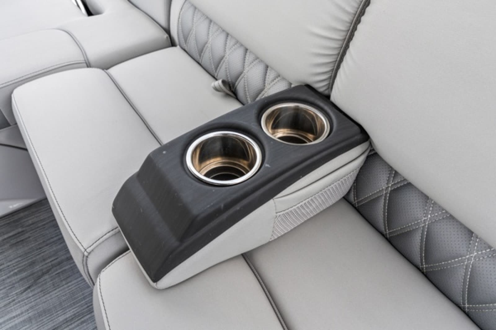 2023 Bennington  - Photo 9