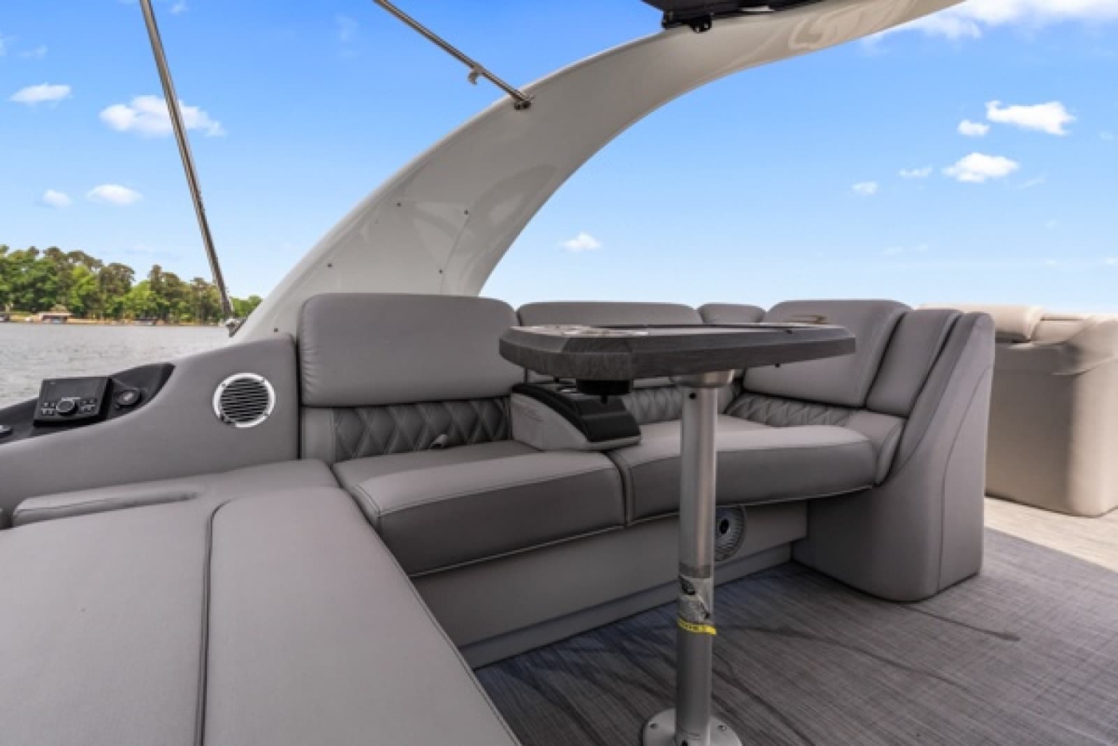 2023 Bennington  - Photo 11