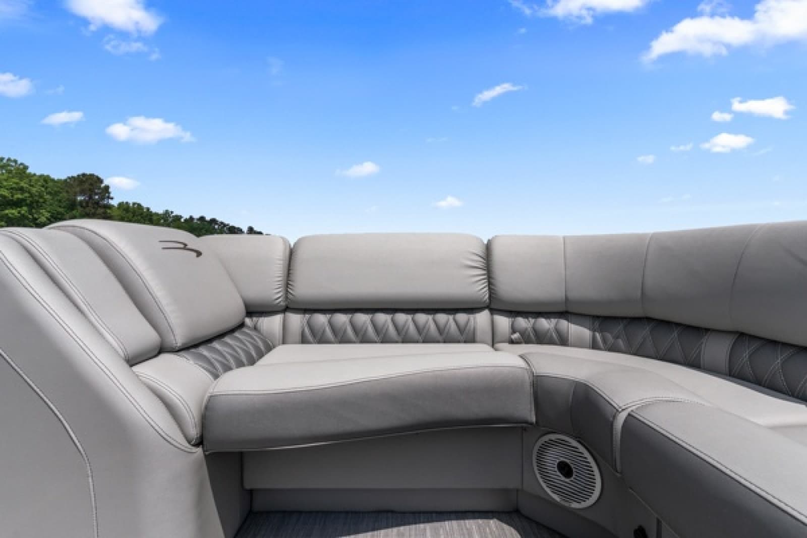 2023 Bennington  - Photo 7