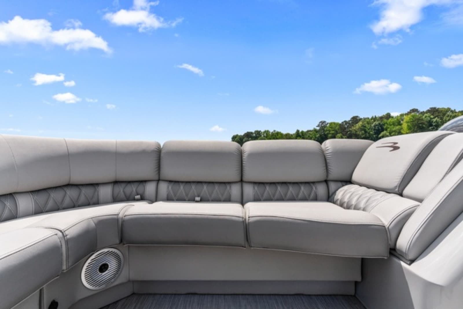 2023 Bennington  - Photo 8