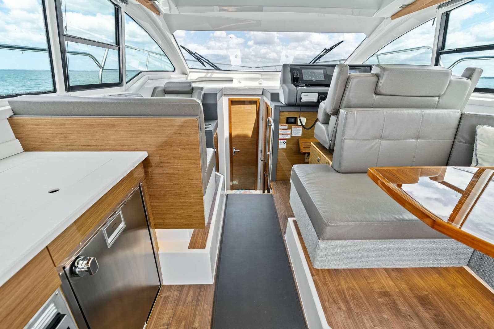 2019 Cruisers Yachts 42 Cantius - Photo 20