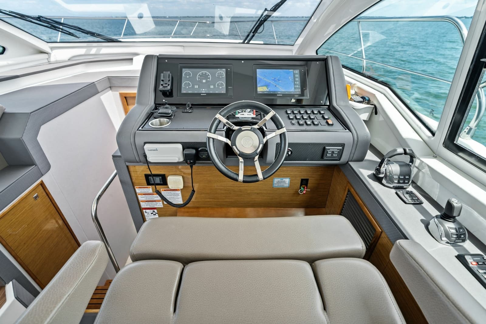 2019 Cruisers Yachts 42 Cantius - Photo 24
