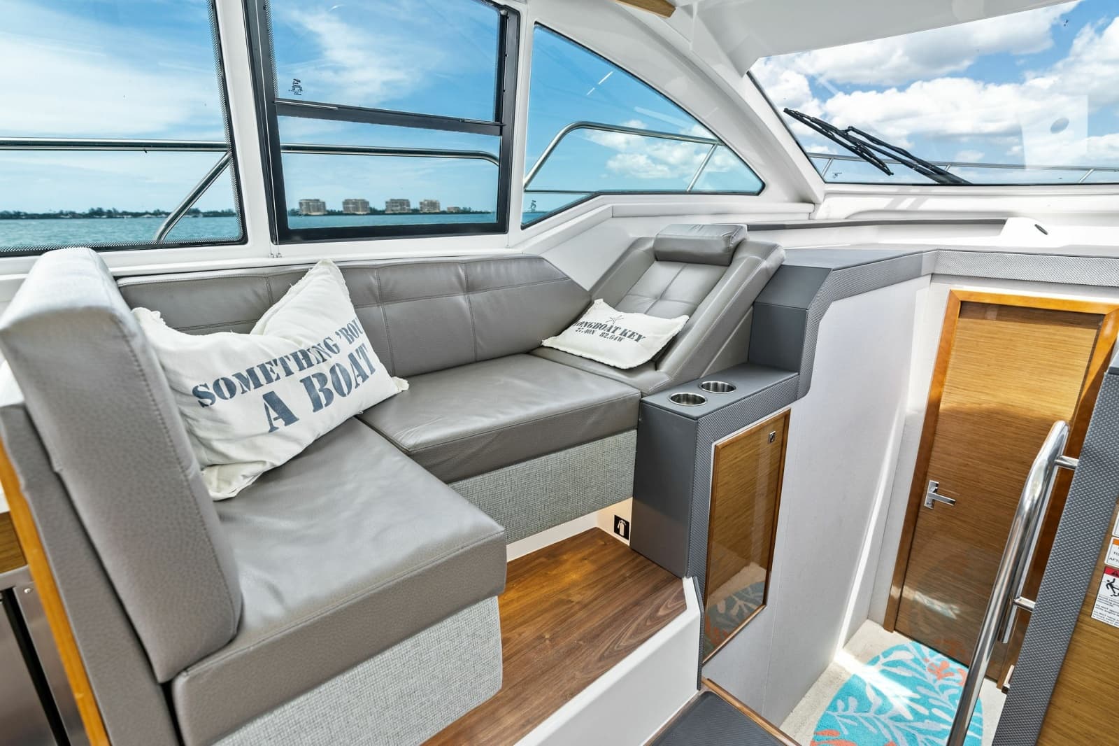 2019 Cruisers Yachts 42 Cantius - Photo 27