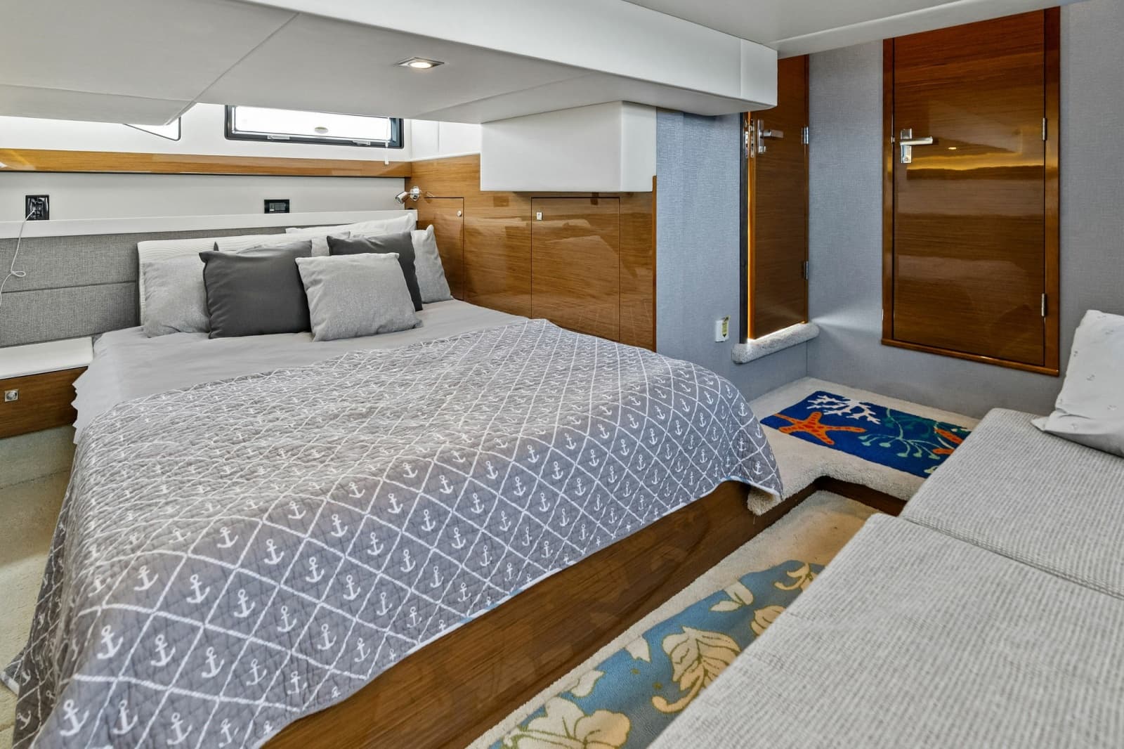 2019 Cruisers Yachts 42 Cantius - Photo 31