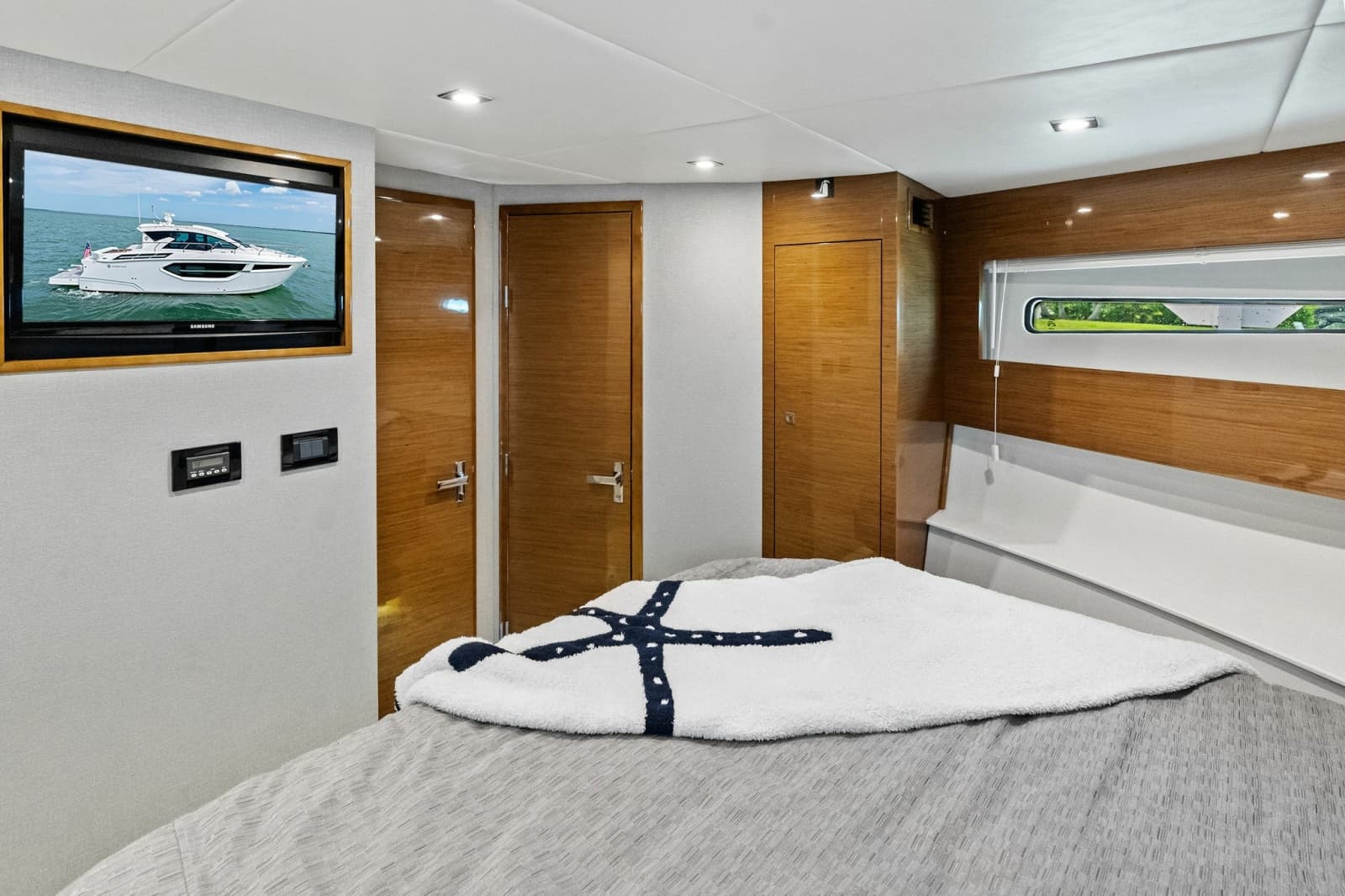 2019 Cruisers Yachts 42 Cantius - Photo 41