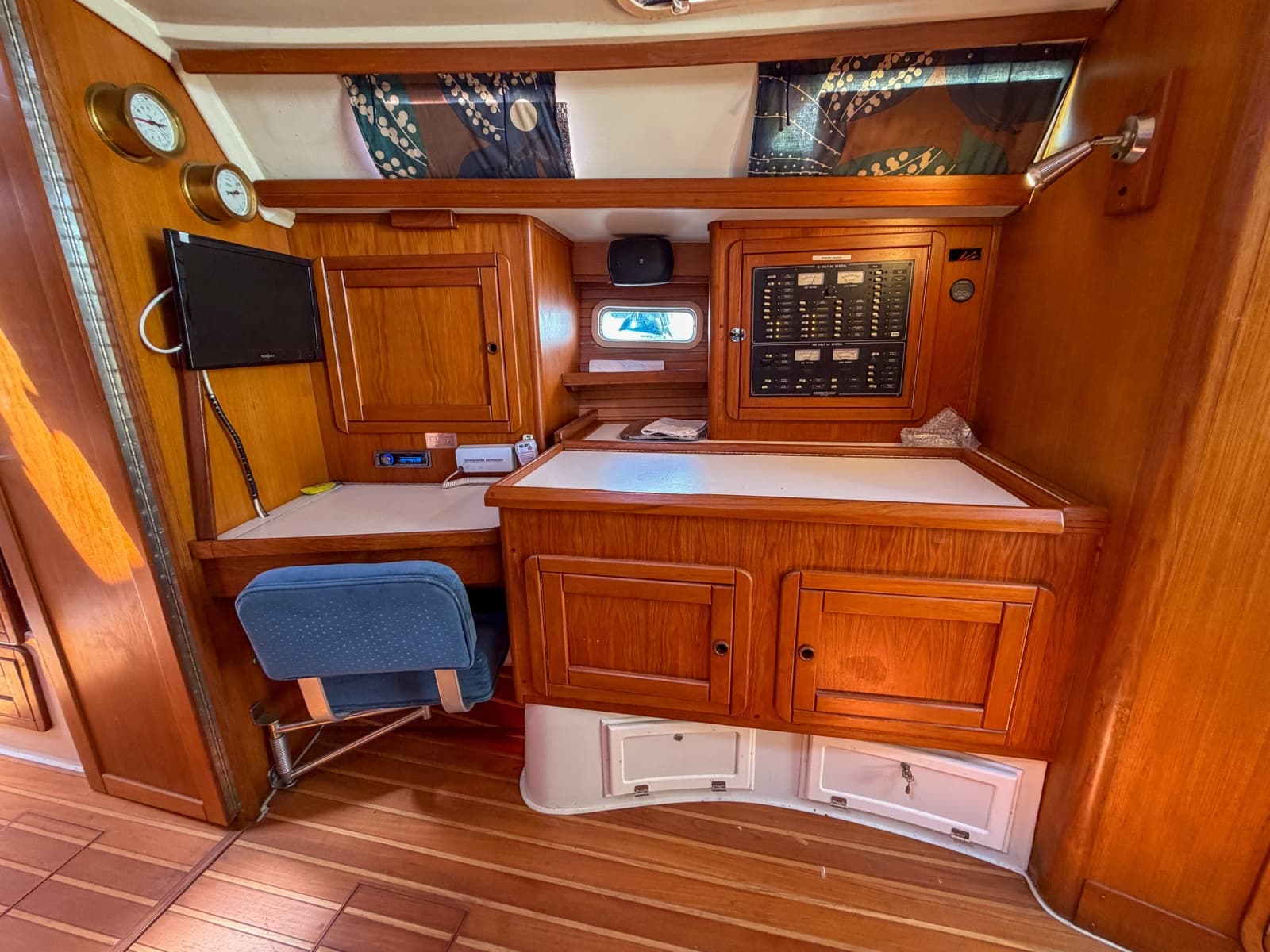 1993 Catalina 42 - Photo 6