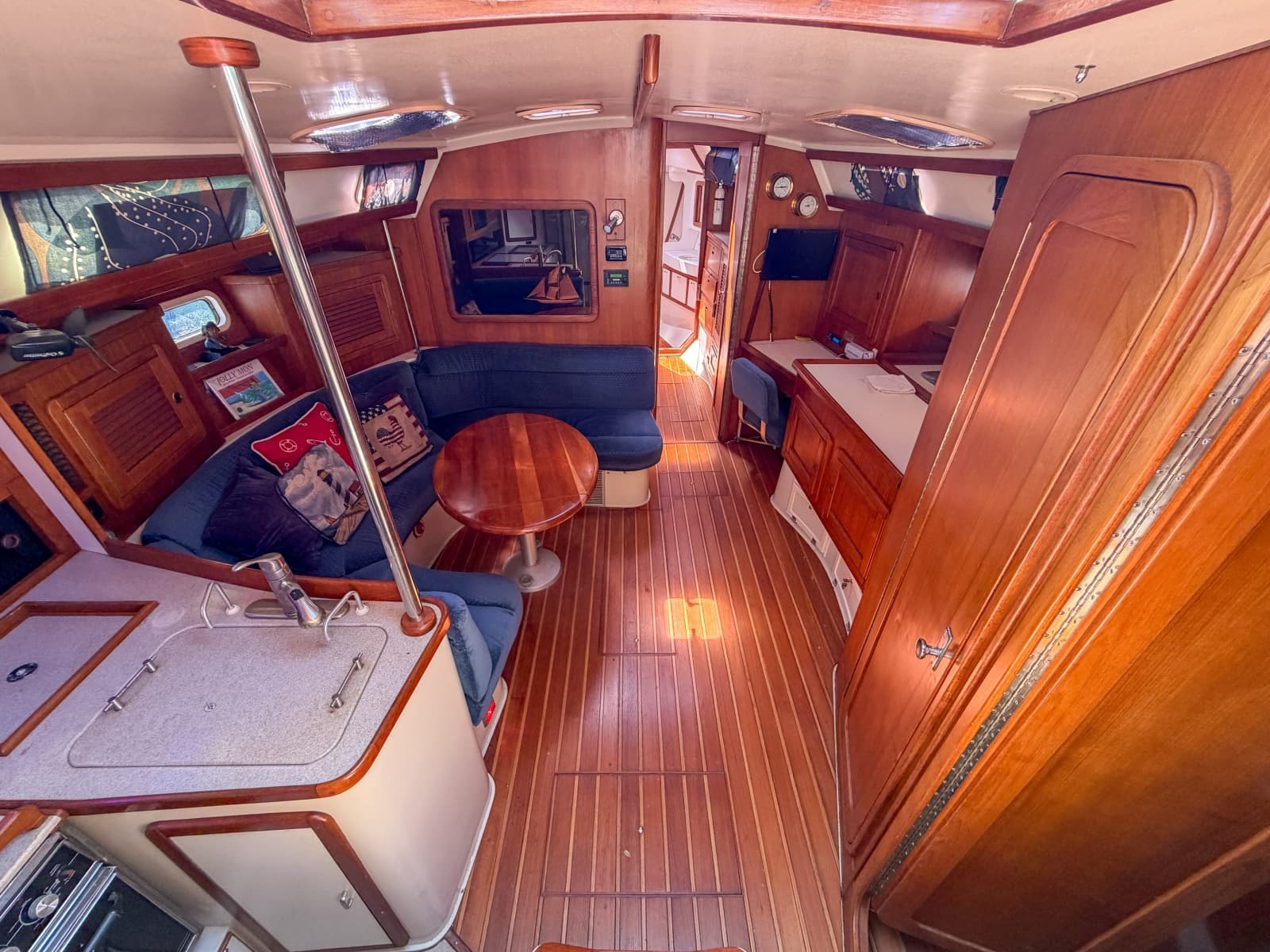 1993 Catalina 42 - Photo 3