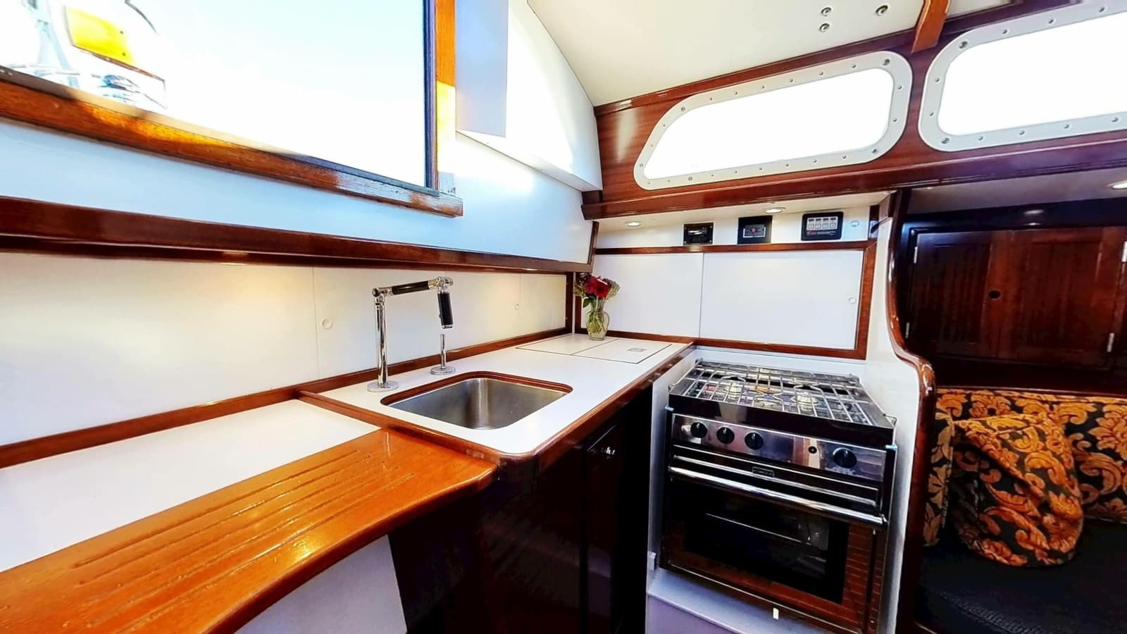 1970 Hinckley Bermuda 40 - Photo 45