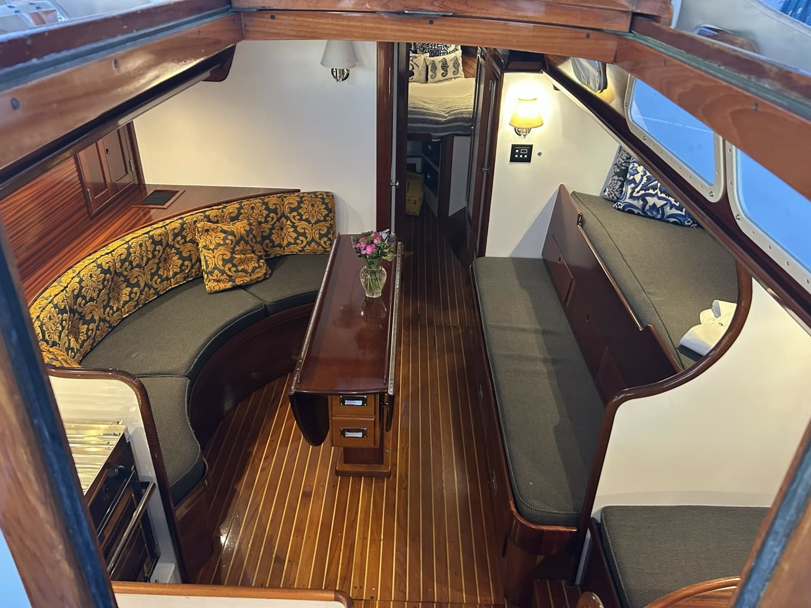 1970 Hinckley Bermuda 40 - Photo 31