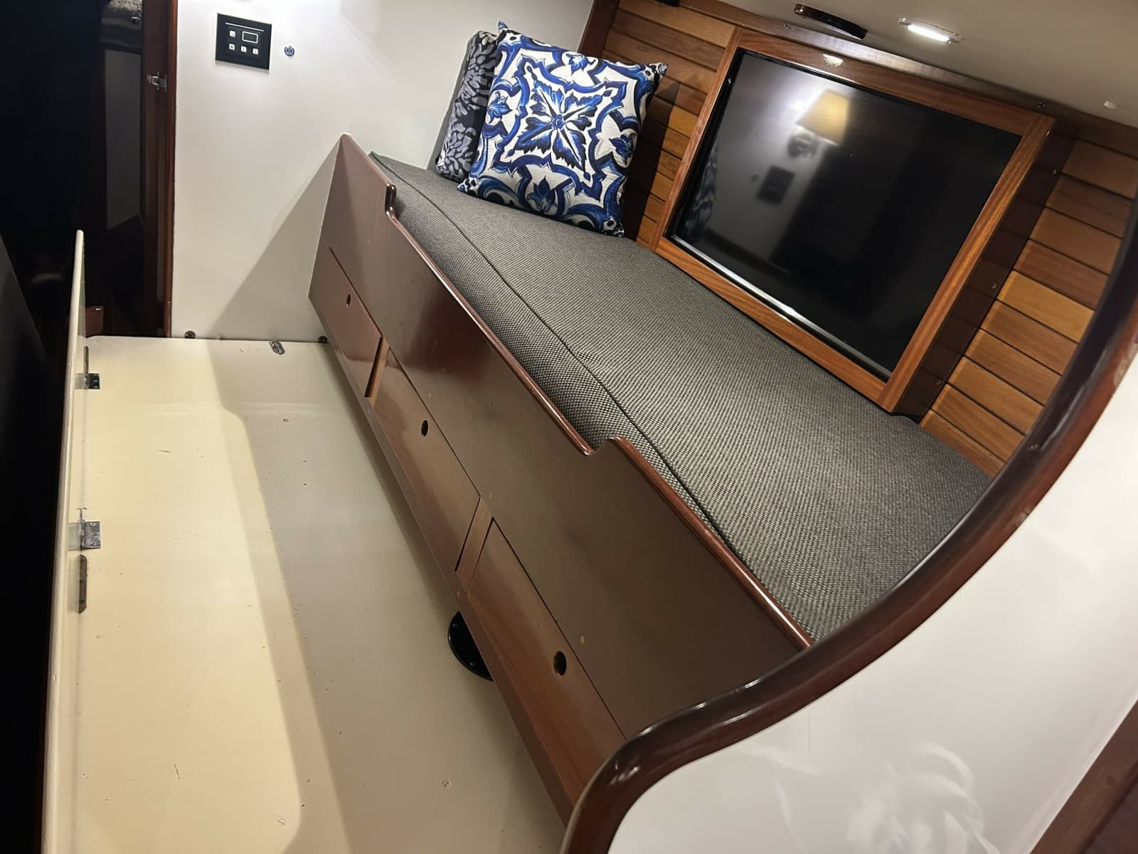 1970 Hinckley Bermuda 40 - Photo 40