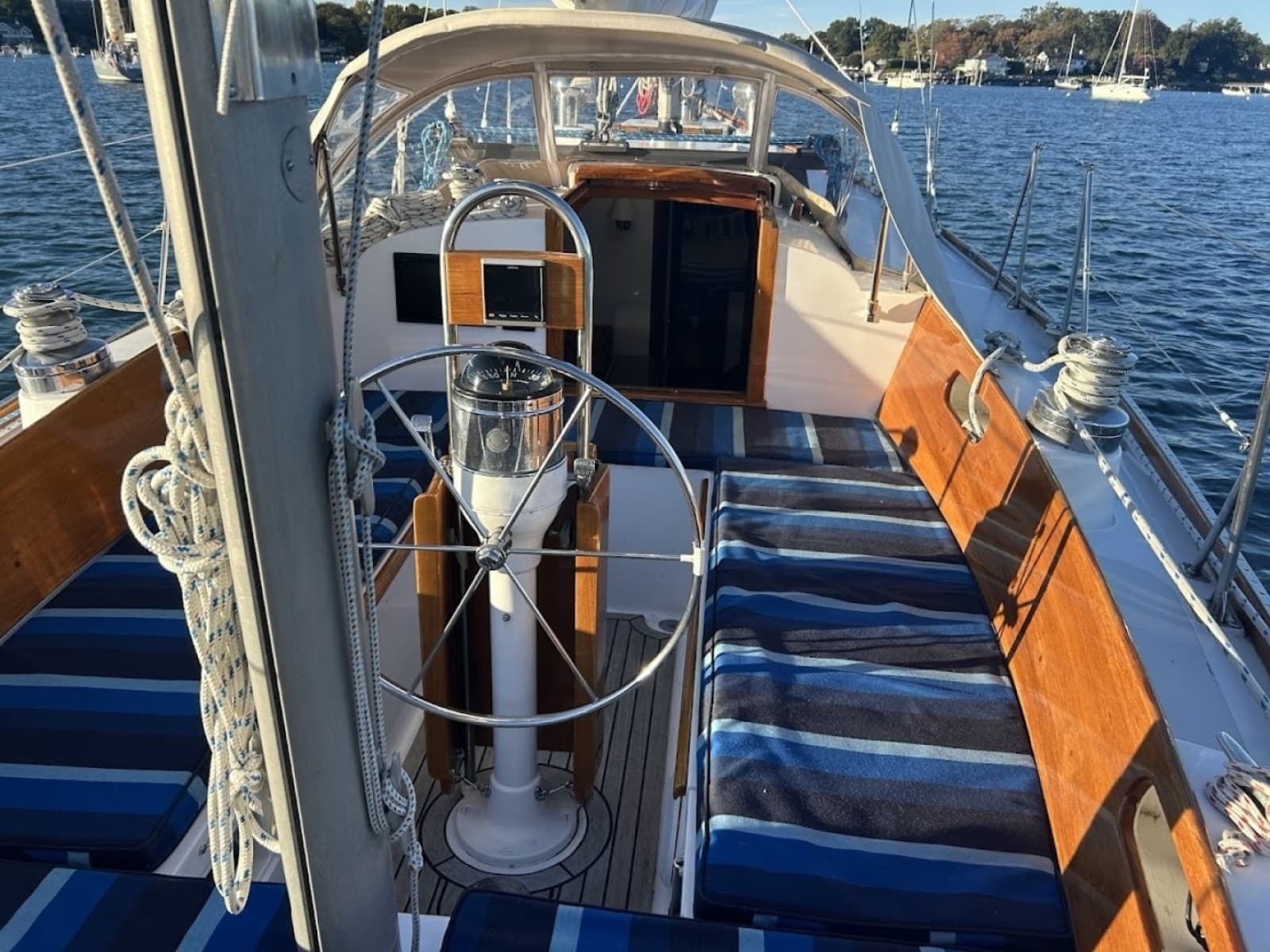 1970 Hinckley Bermuda 40 - Photo 4