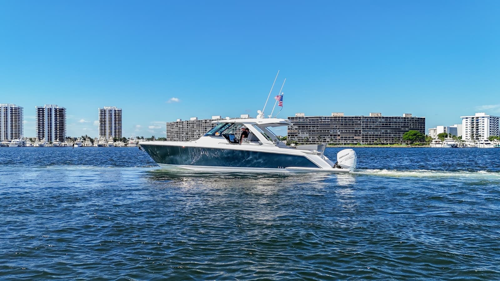 2020 Tiara Yachts 38 LS - Photo 5