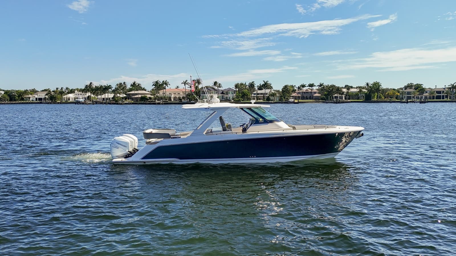 2020 Tiara Yachts 38 LS - Photo 1