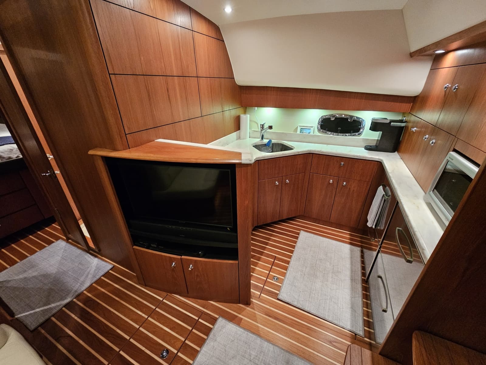 2014 Tiara Yachts 43 Open - Photo 17