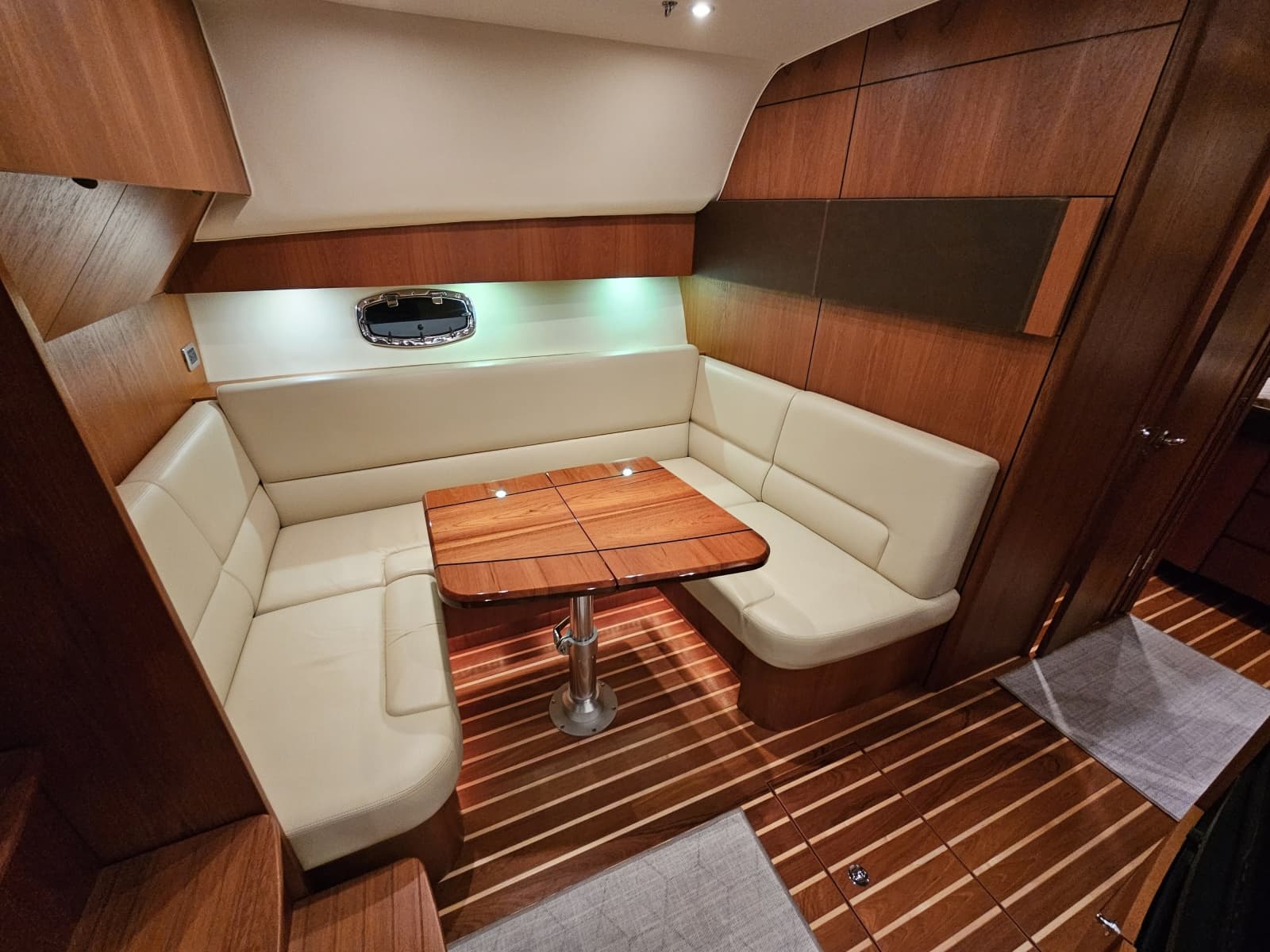 2014 Tiara Yachts 43 Open - Photo 16