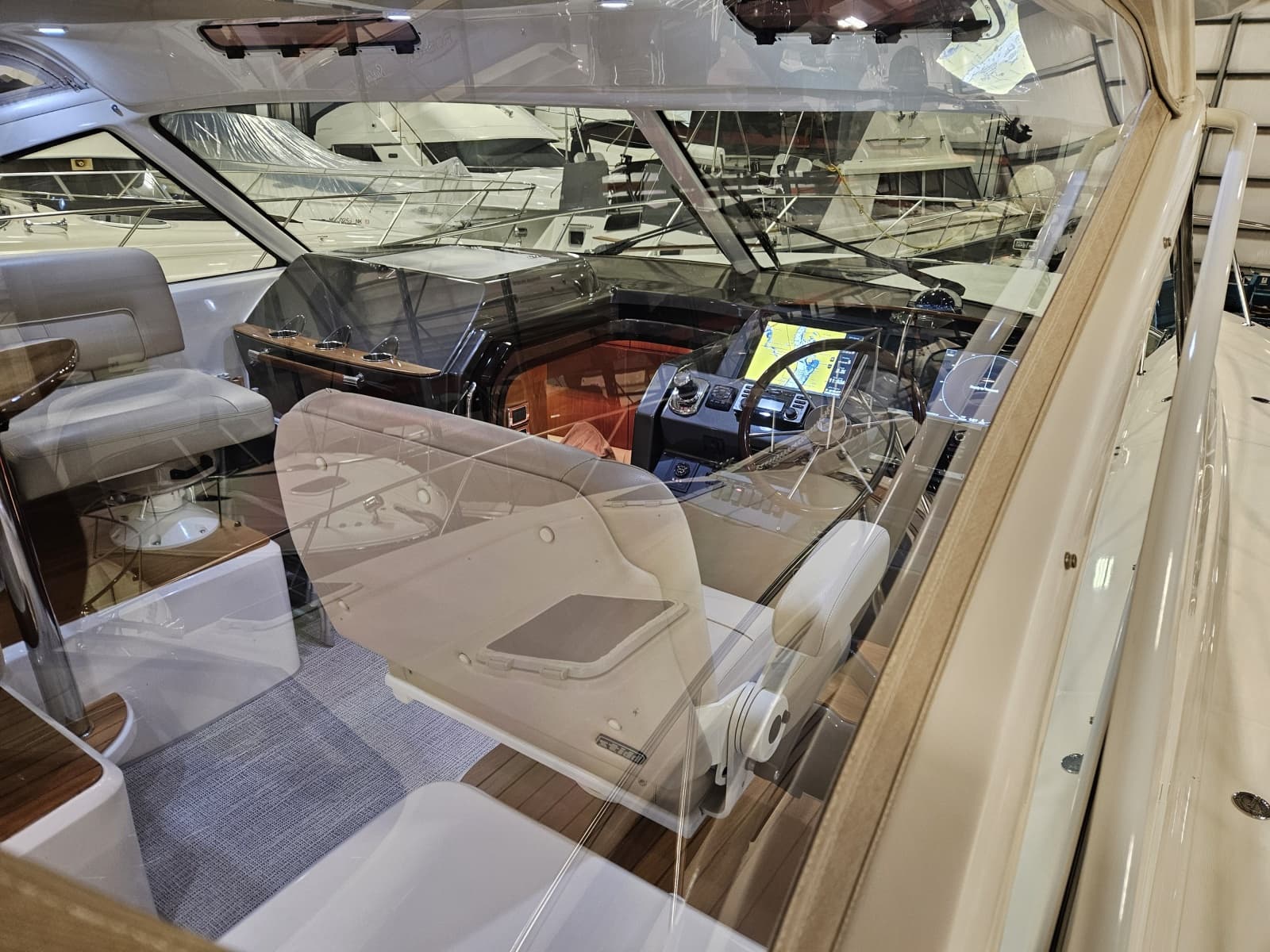 2014 Tiara Yachts 43 Open - Photo 32