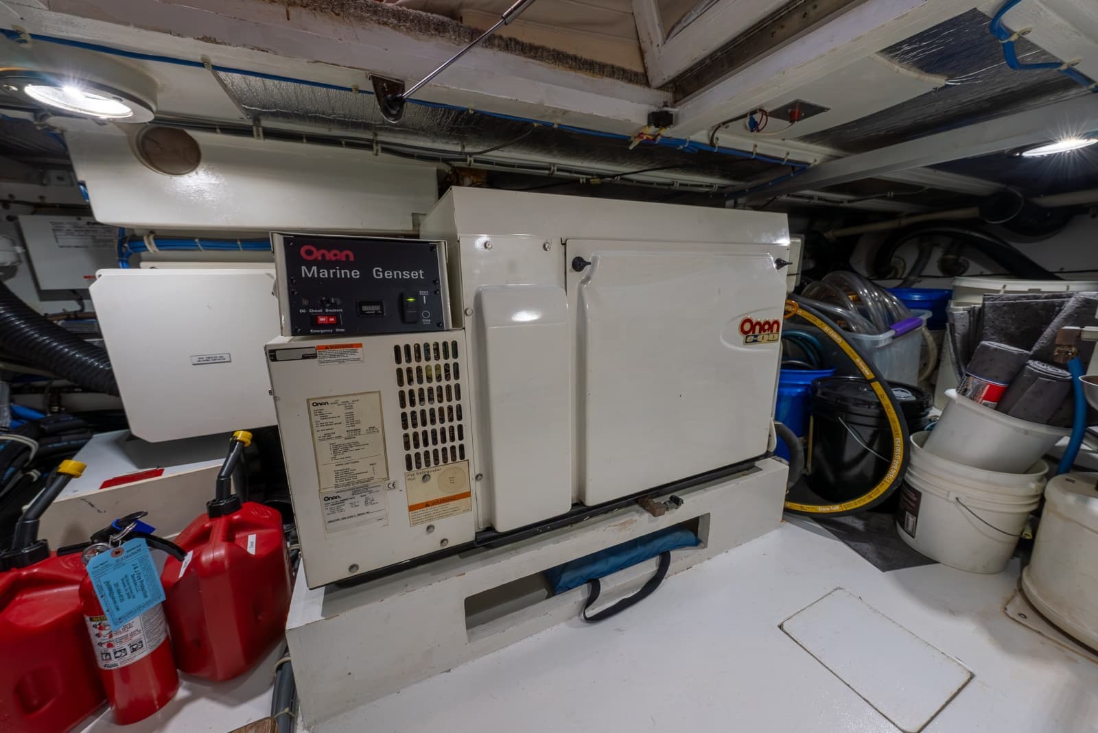 2004 Hatteras Sport Deck - Photo 46