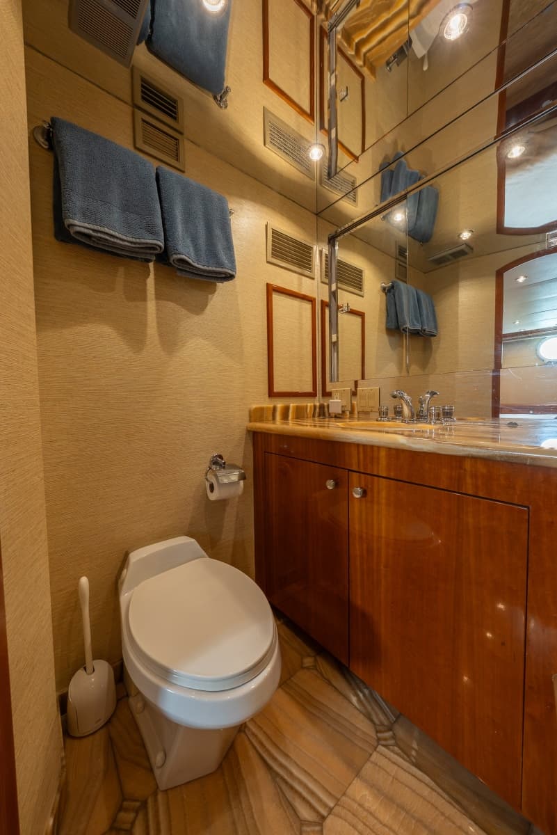 2004 Hatteras Sport Deck - Photo 21