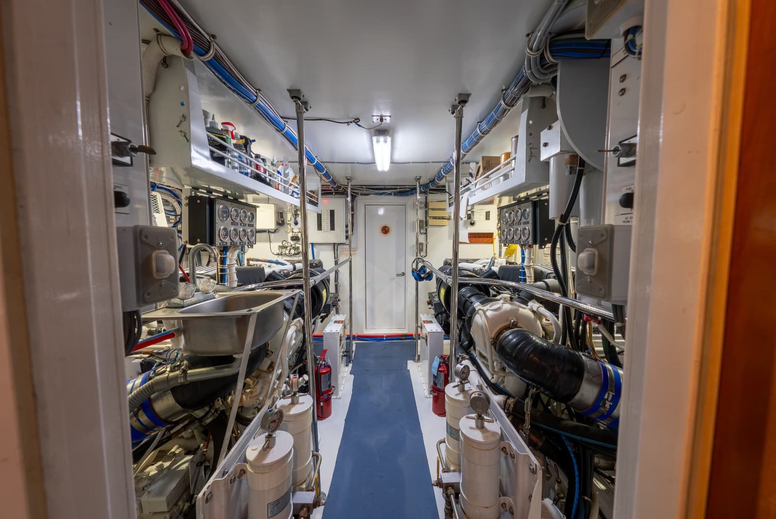 2004 Hatteras Sport Deck - Photo 47