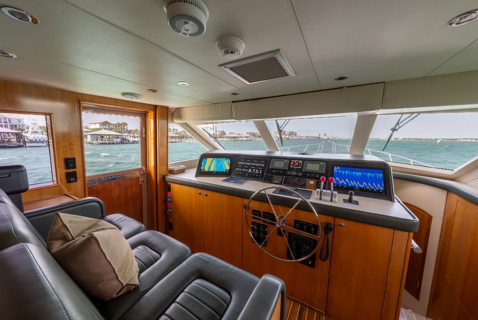 2004 Hatteras Sport Deck - Photo 29