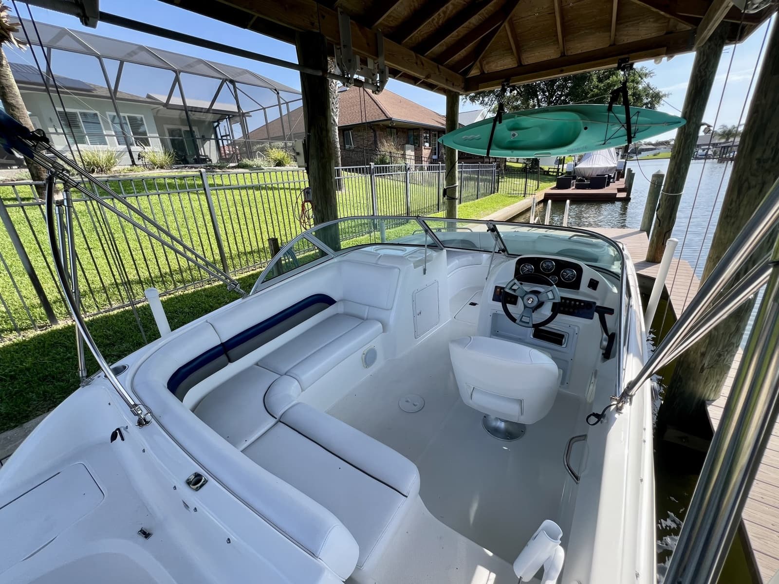 2013 Hurricane SunDeck 187 OB - Photo 8