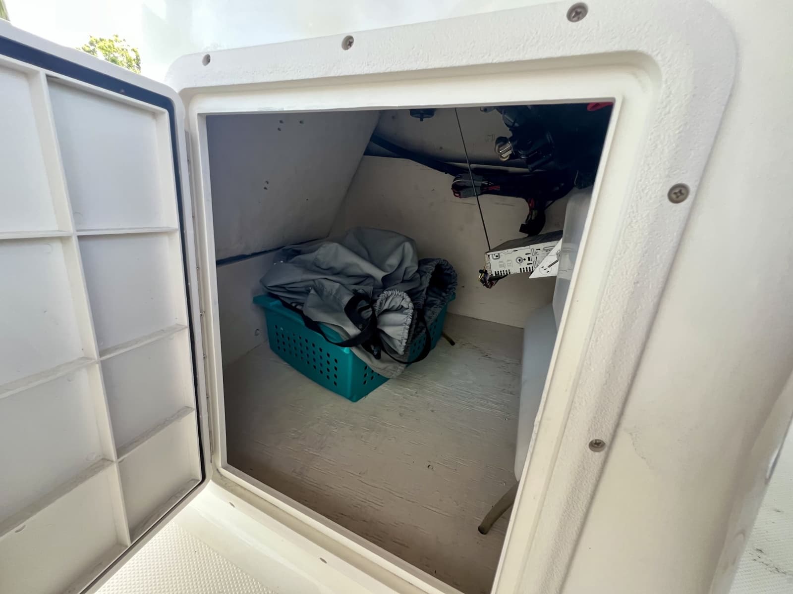 2013 Hurricane SunDeck 187 OB - Photo 43