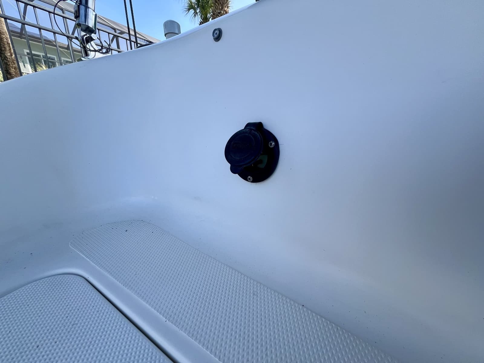 2013 Hurricane SunDeck 187 OB - Photo 35
