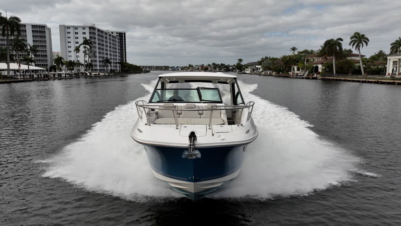 2021 Sea Ray Sundancer 320 Outboard - Photo 5