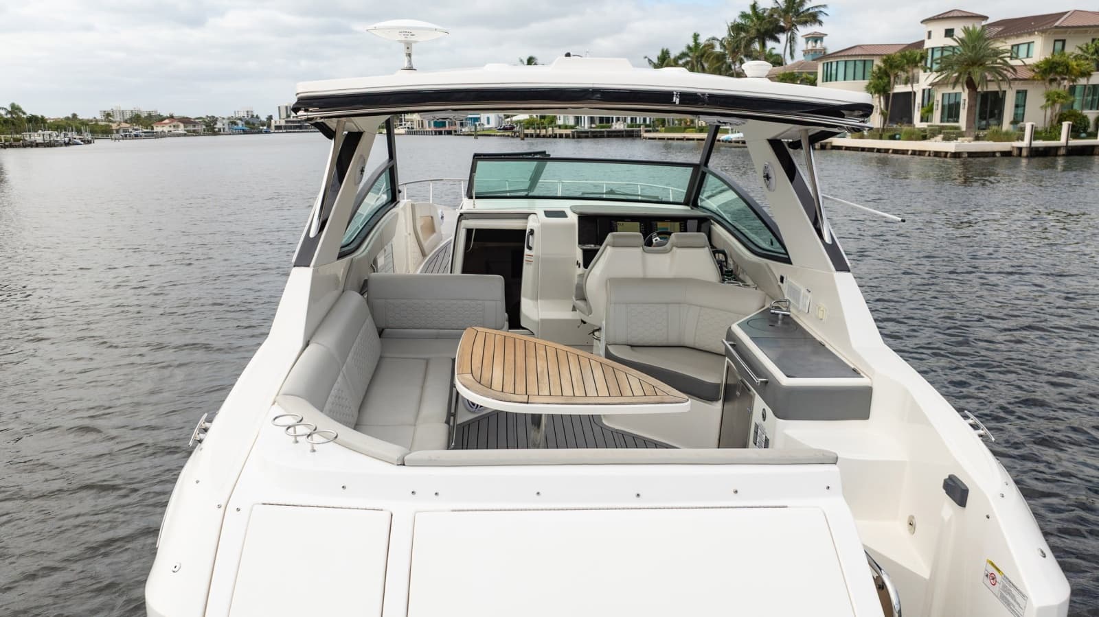 2021 Sea Ray Sundancer 320 Outboard - Photo 7