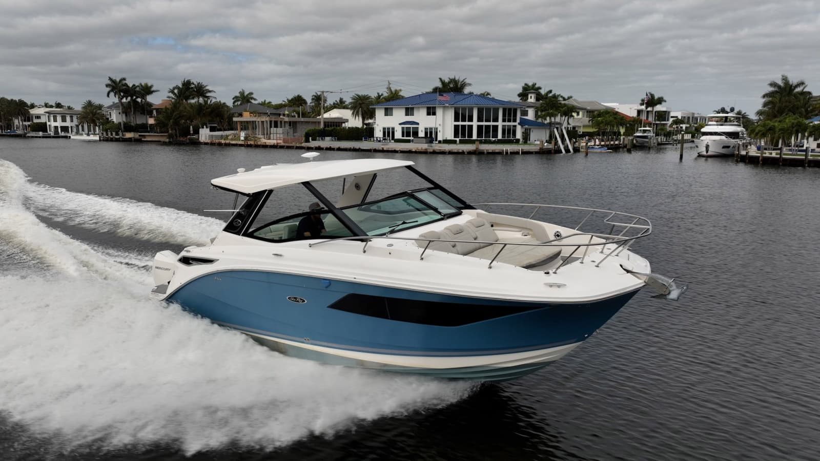 2021 Sea Ray Sundancer 320 Outboard - Photo 1