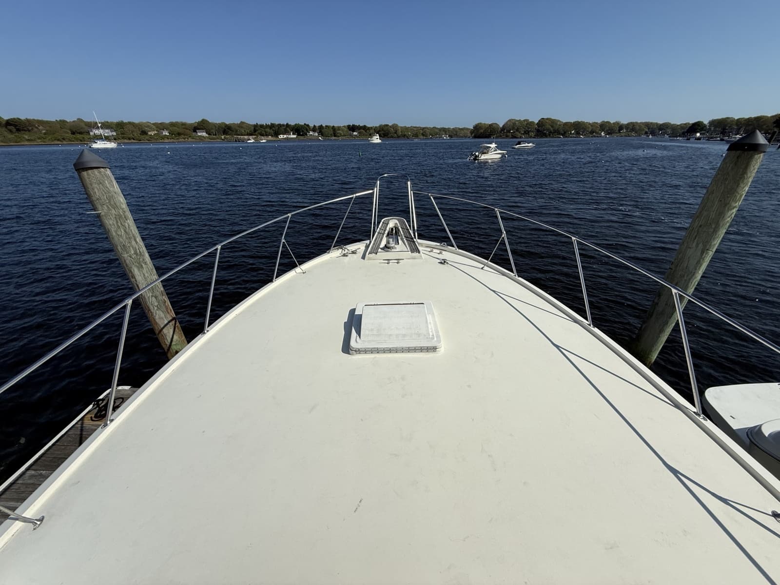 1979 Hatteras 46 Convertible - Photo 10