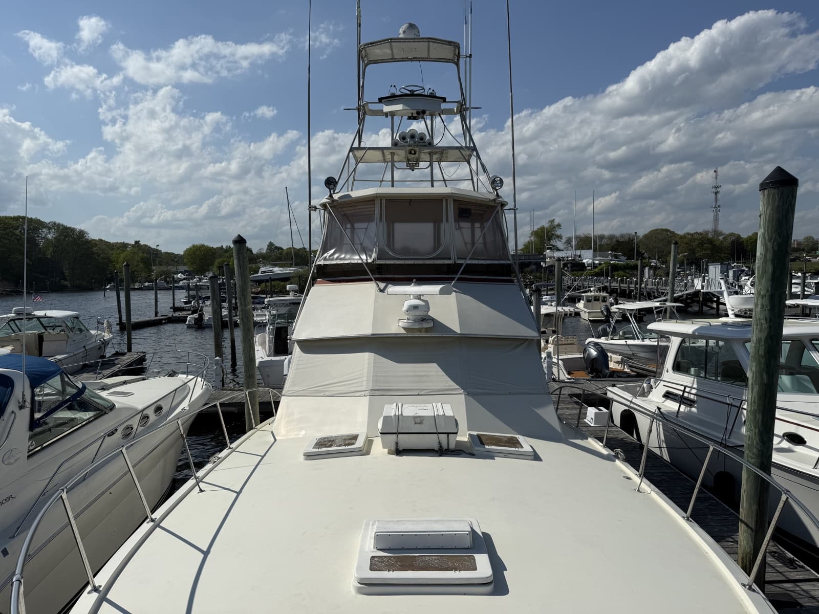 1979 Hatteras 46 Convertible - Photo 8