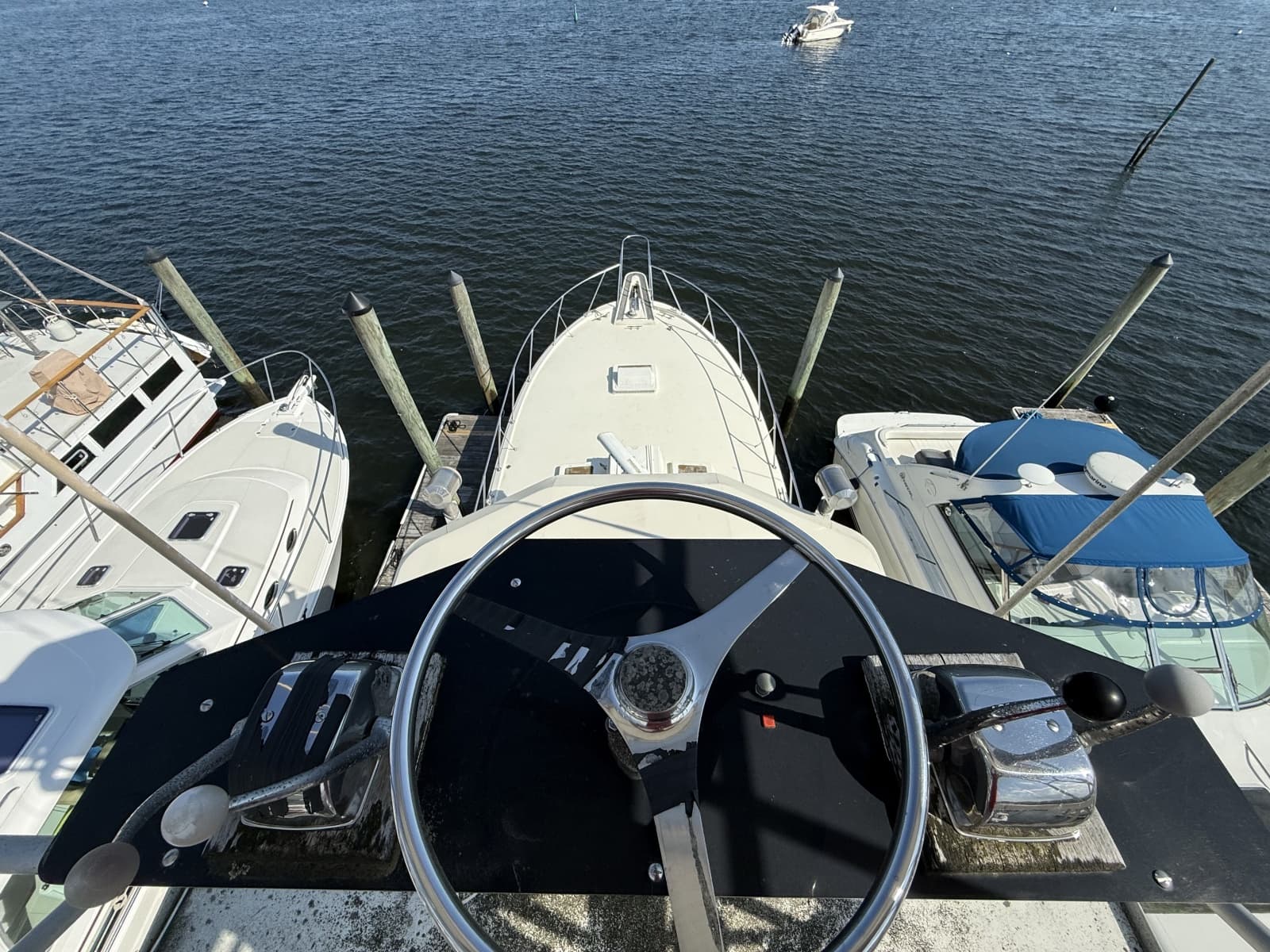 1979 Hatteras 46 Convertible - Photo 14